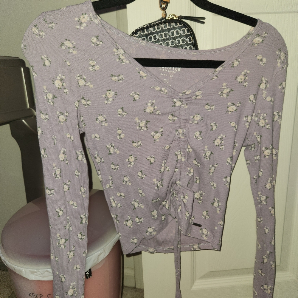 Hollister cinched baby tee